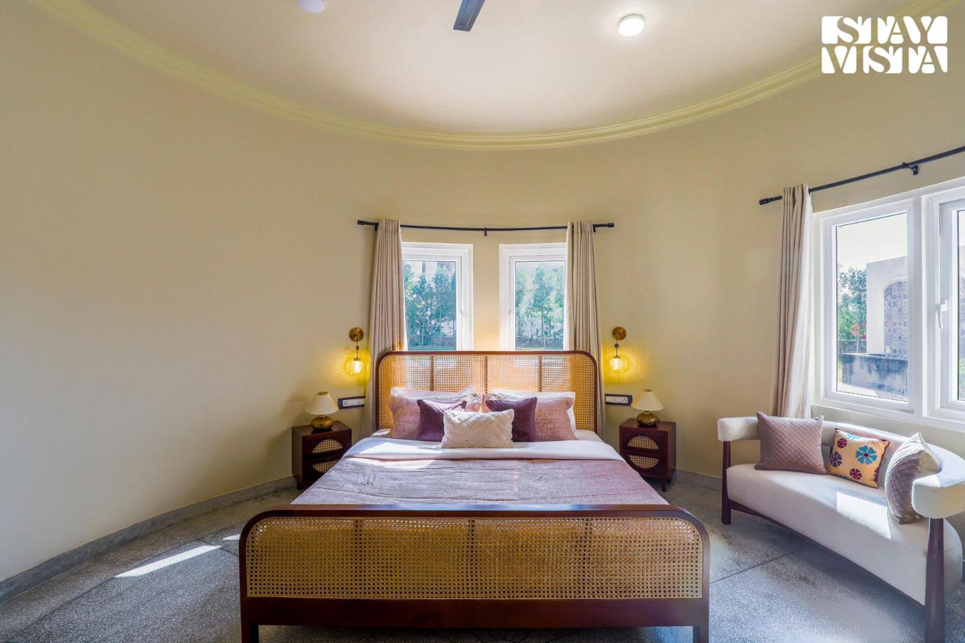 Stayvista'S Mystic Castle With Terrace, Swimming Pool, Lawn With Gazebo Jaipur Exterior photo